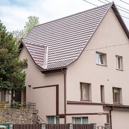 Apartment In Garage With Free Parking Kaunas Buitenkant foto